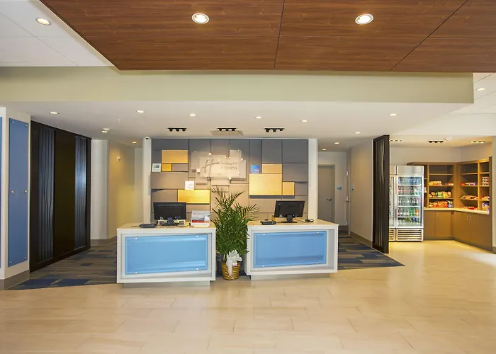 Express & North Shore By Ihg 4*
