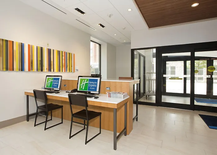 Express & North Shore By Ihg Hotel