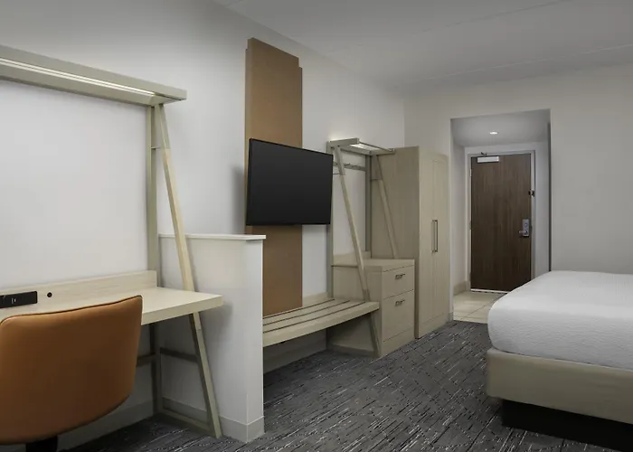 Express & North Shore By Ihg Hotel Pittsburgh