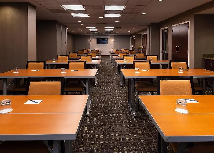Express & North Shore By Ihg Hotel Pittsburgh